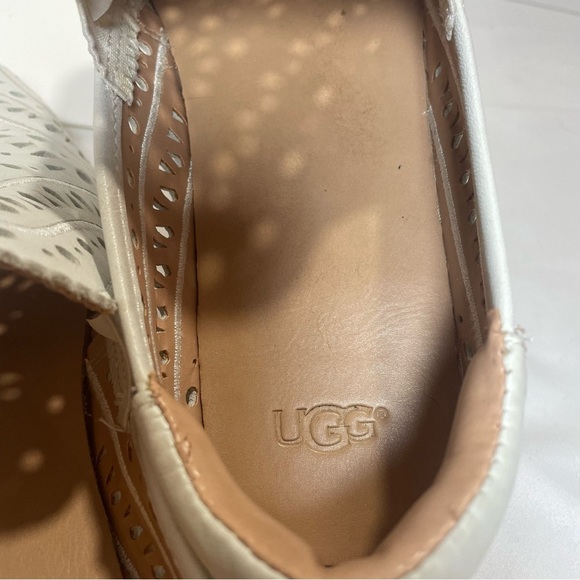 UGG White slip sneakers with Perforated Design. women’s shoes size 9.5. Preowned - Picture 7 of 9